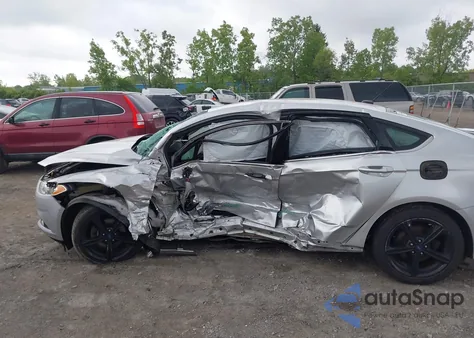 2016 Ford Fusion Se z USA, uszkodzony, nr VIN 3FA6P0H75GR242726